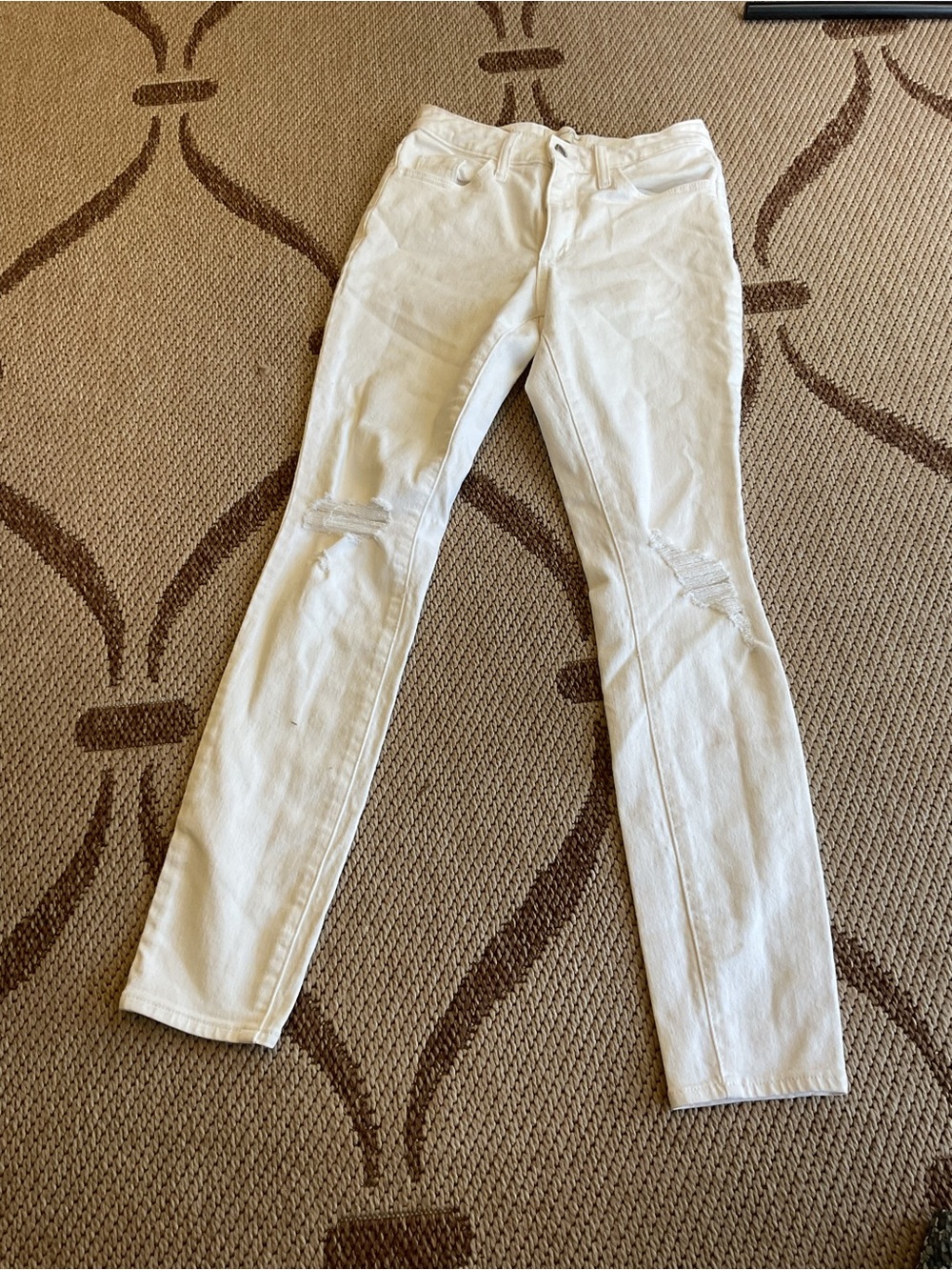 Universal thread High-Rise White Skinny Jeans - Clean Staple